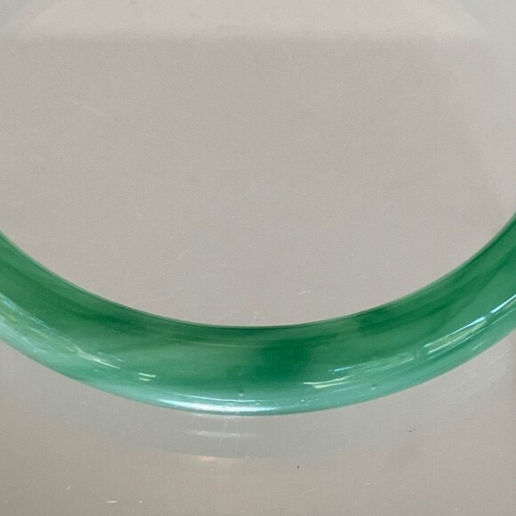 Vintage Small Jade Bangle Bracelet - Picture 9 of 13